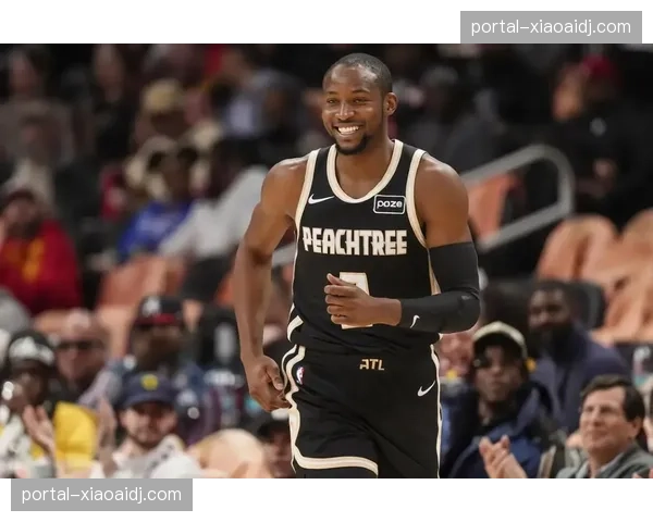 老鹰库明加三战封神，场均21.7分7.7篮板命中率67.7%